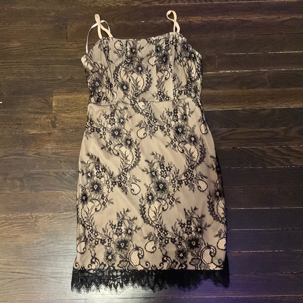 Tight Lace Lulus Dress